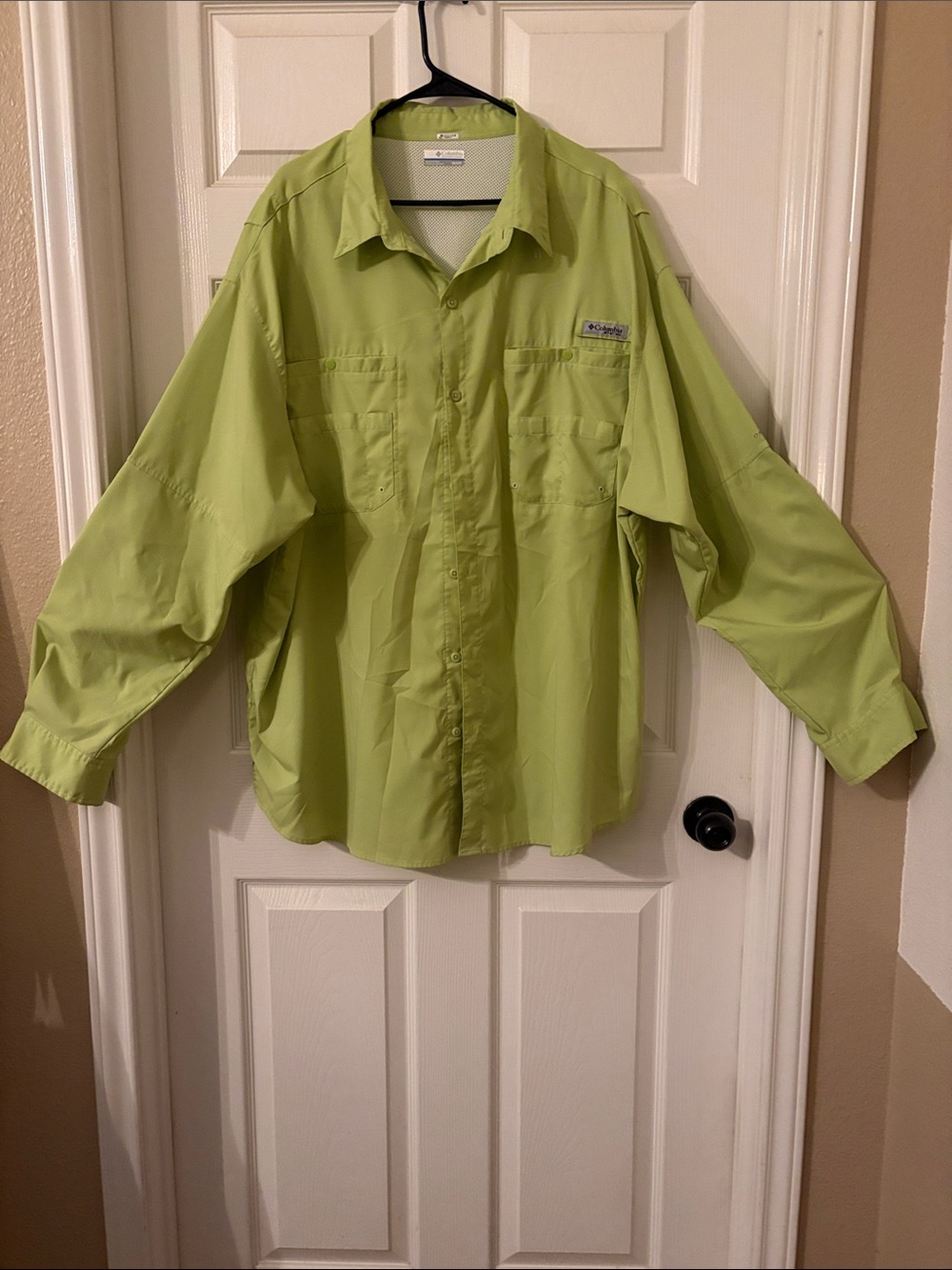 Columbia Men's Lime Green Lightweight long sleeve Shirt. Size 3XL
